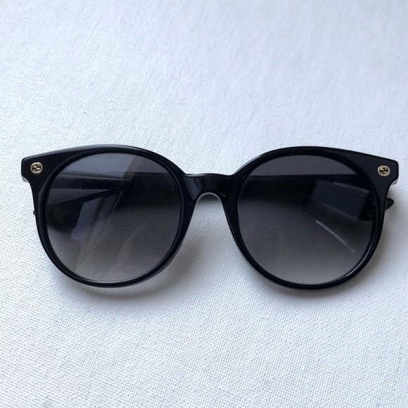 Gucci black women’s sunglasses GG0091S model - Picture 1 of 7